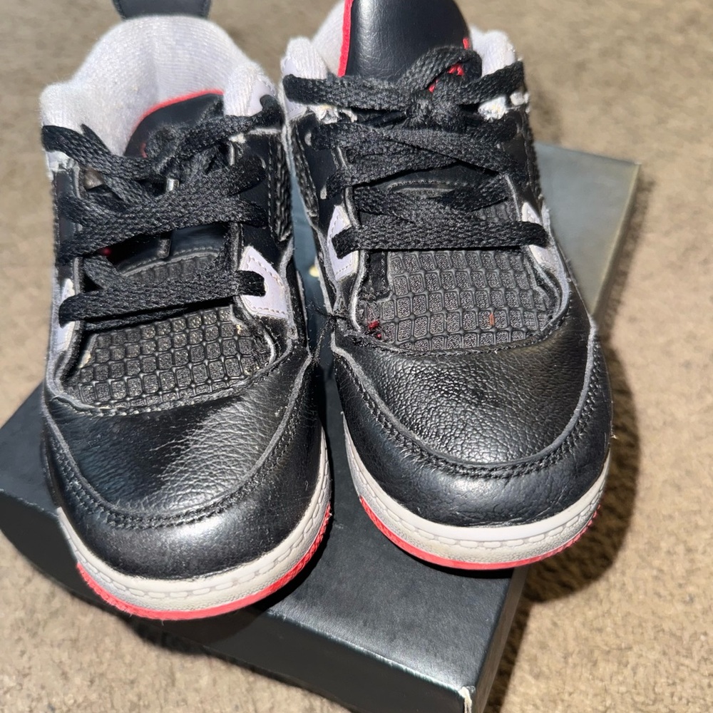 Jordan 4 Retro